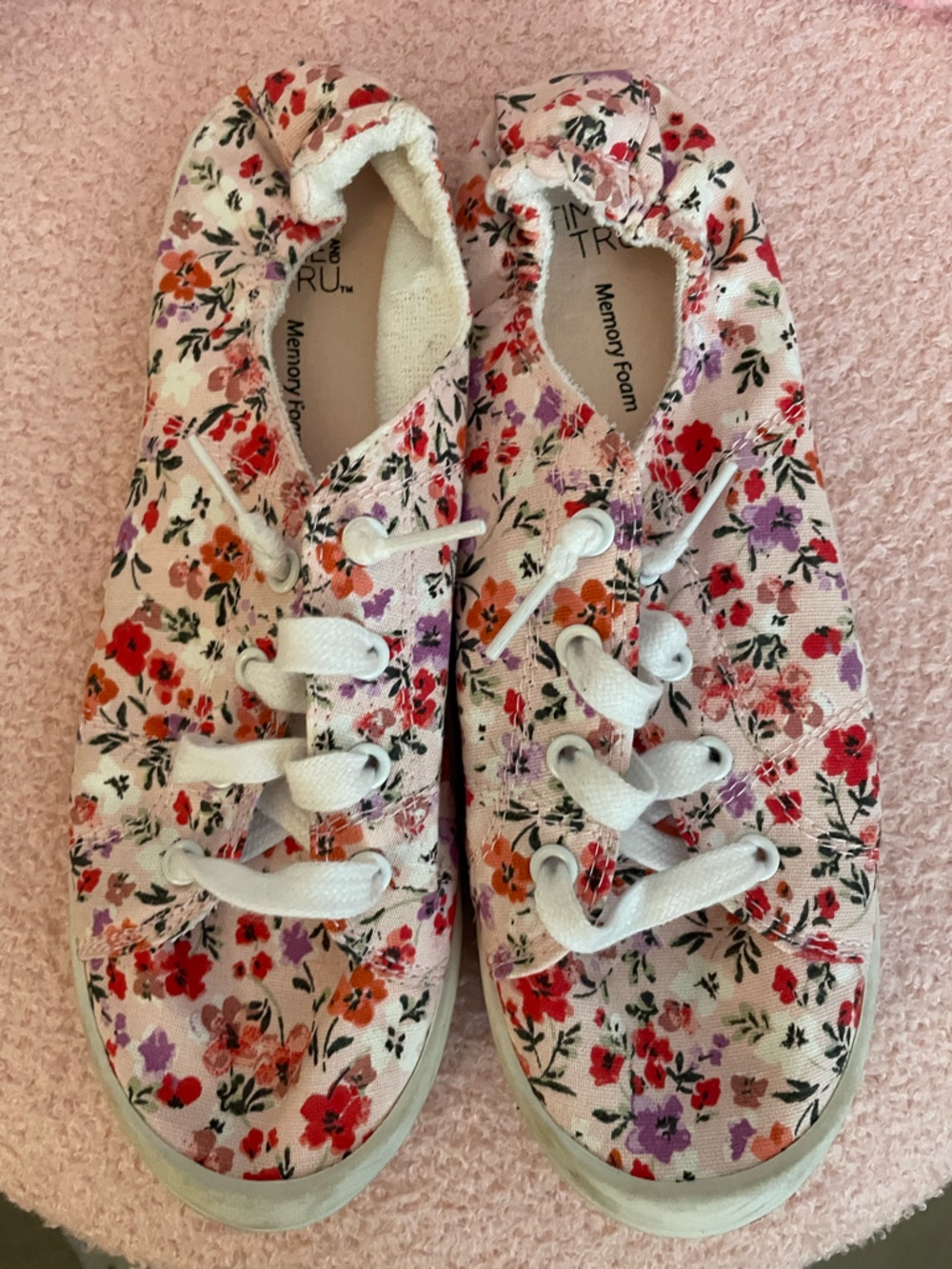 Time and Tru Women’s Pink Floral Canvas Shoes